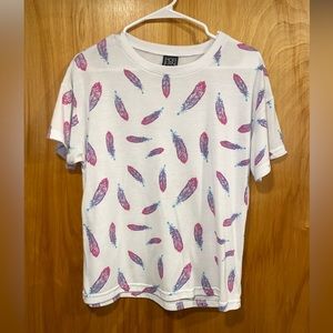 Modern Lux Feather T-Shirt Size S